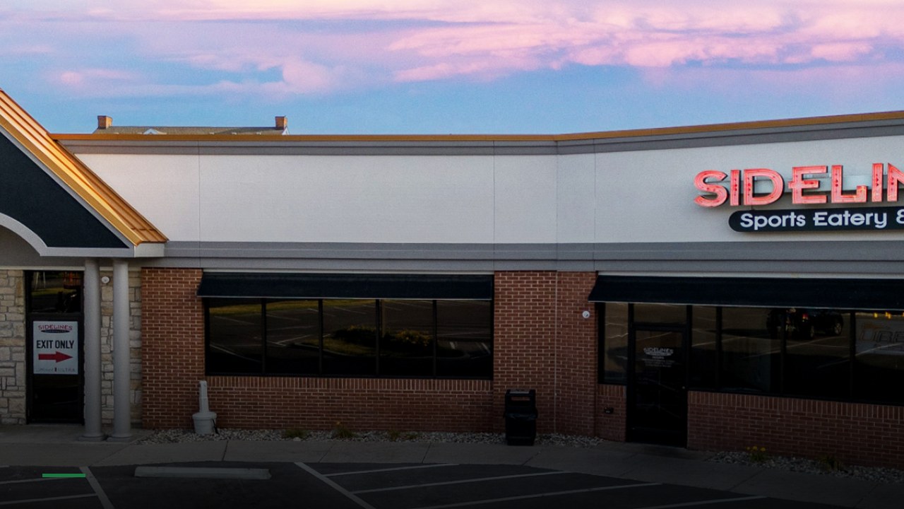 Sidelines Sports Eatery - Sylvania - Sports Bars in Toledo