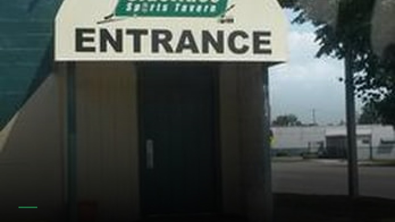 Sidelines Sports Tavern - Sports Bars in Detroit