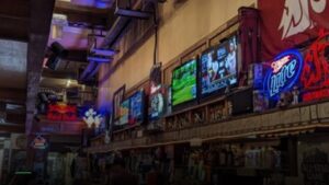 Sluggers — Sports bars in Seattle