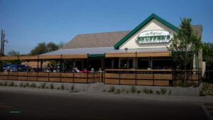 Snuffer’s Restaurant & Bar — Sports bars in Dallas