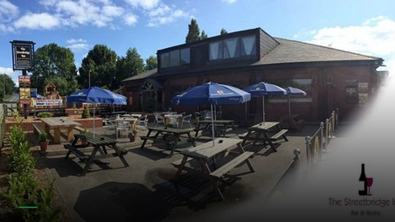 Streetbridge Inn - Sports Bars in Manchester