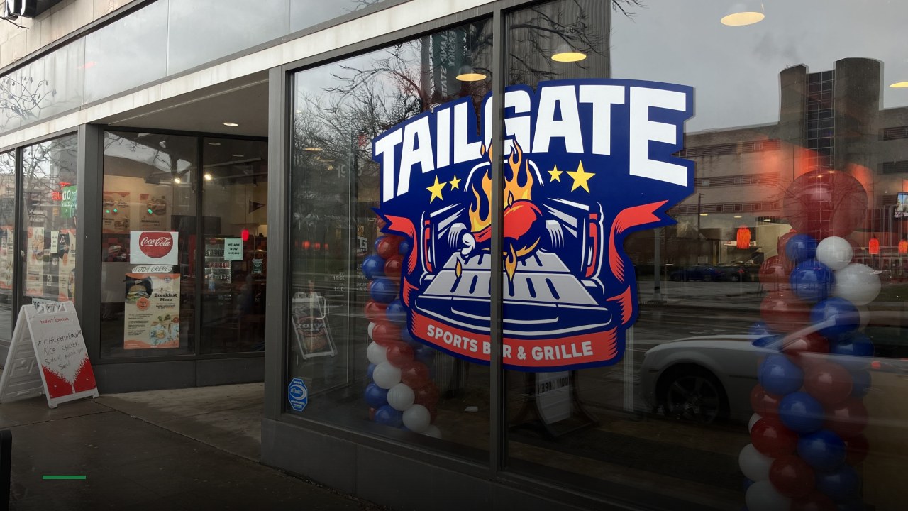 Tailgate Sports Bar and Grille - Sports Bars in Cleveland