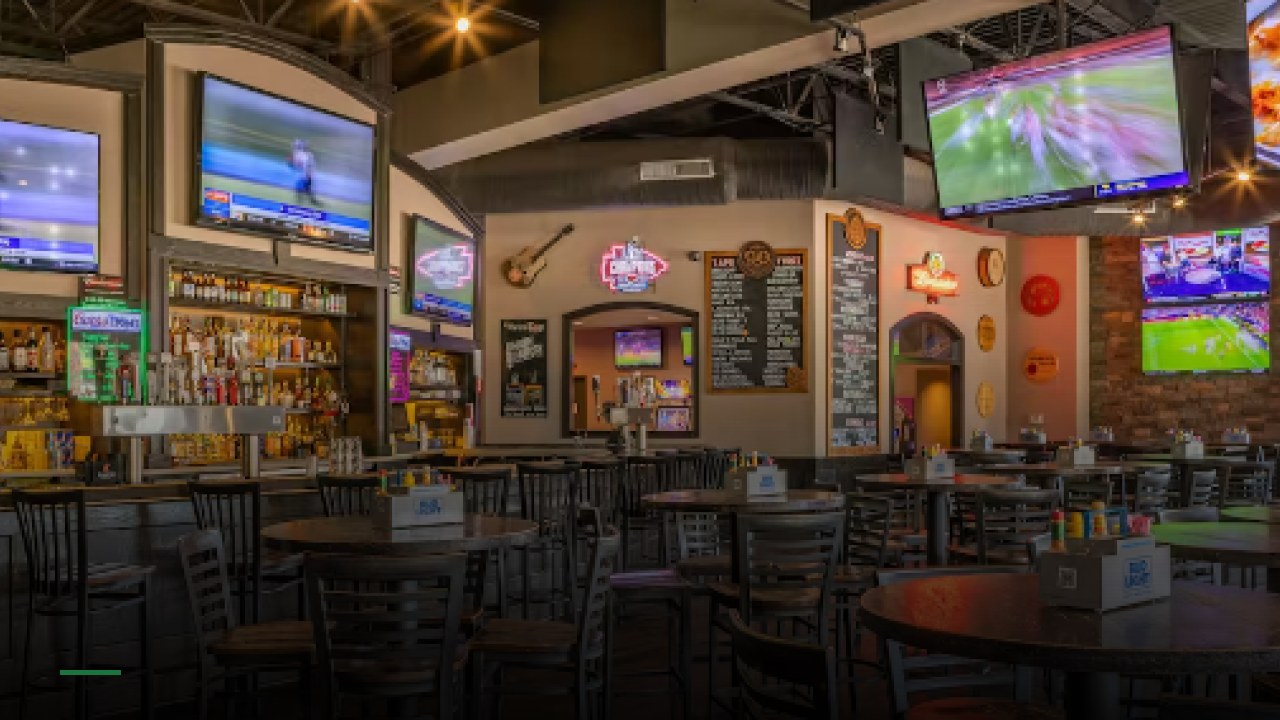 The BrewTop Pub and Patio - Sports Bars in Kansas City