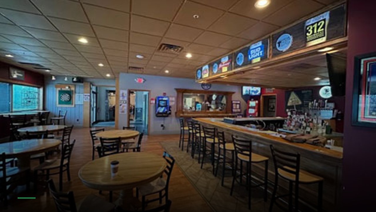 The Club Lounge At Lost Nation Sports Park - Bar and Grill - Sports Bars in Cleveland