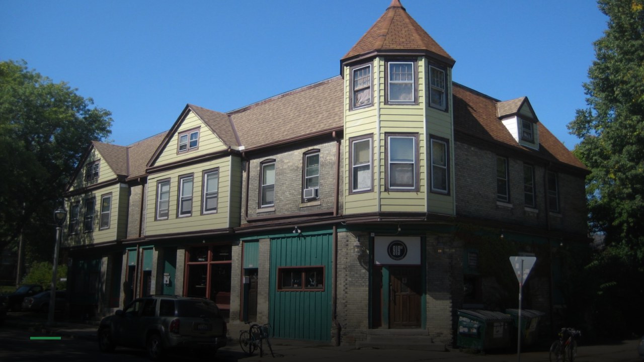 The Gig - Sports Bars in Milwaukee