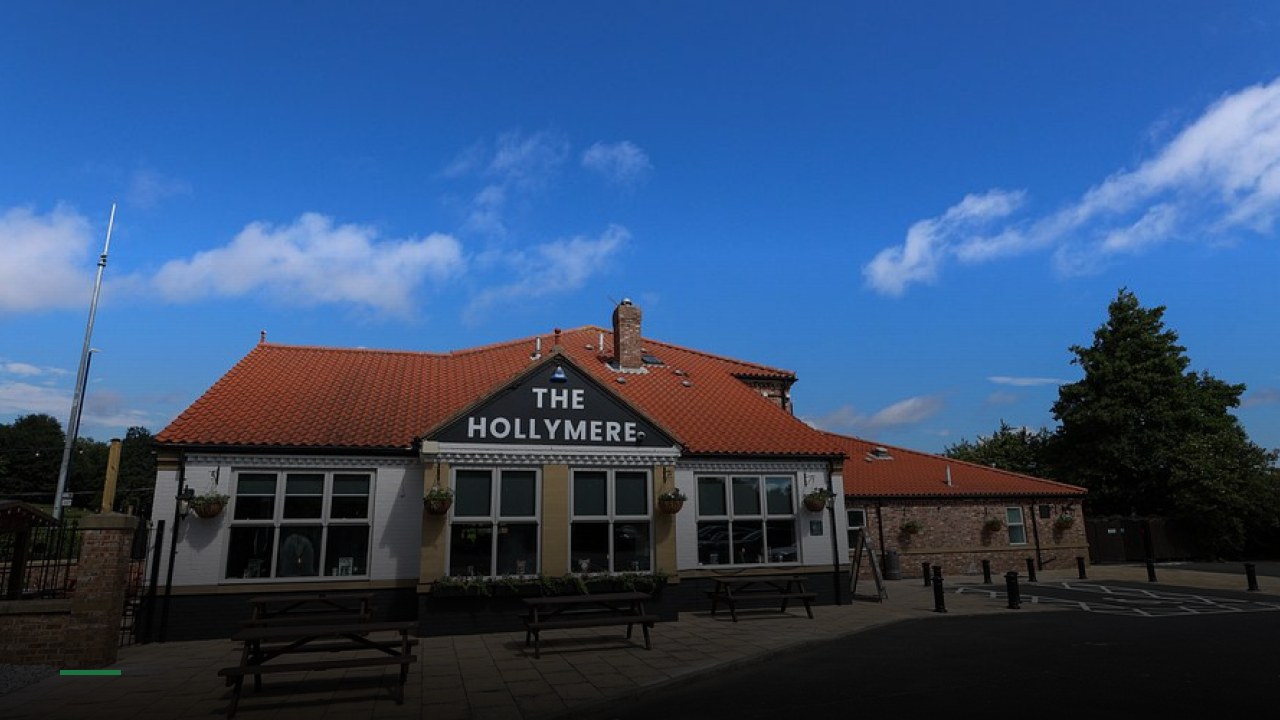 The Hollymere - Sports Bars in Sunderland