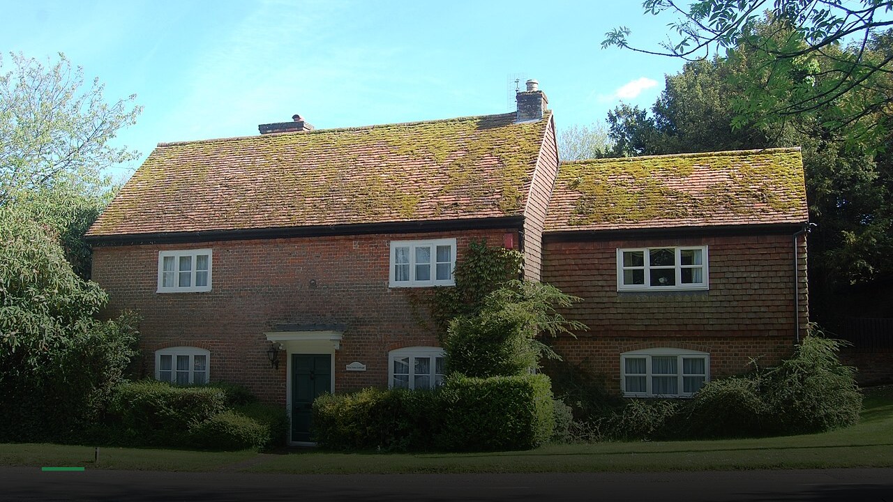 The Pear Tree - Sports Bars in Crawley