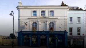 The Pembroke Castle — Pubs in London