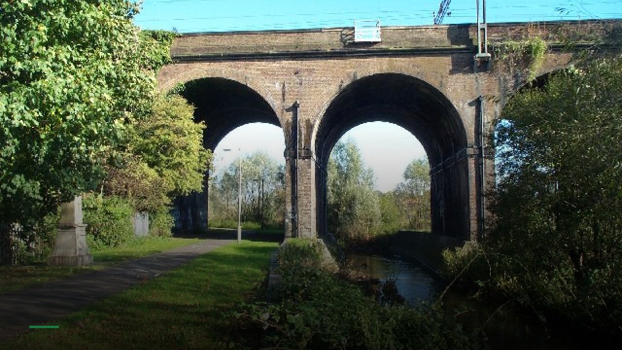 The Viaduct - Sports Bars in Watford