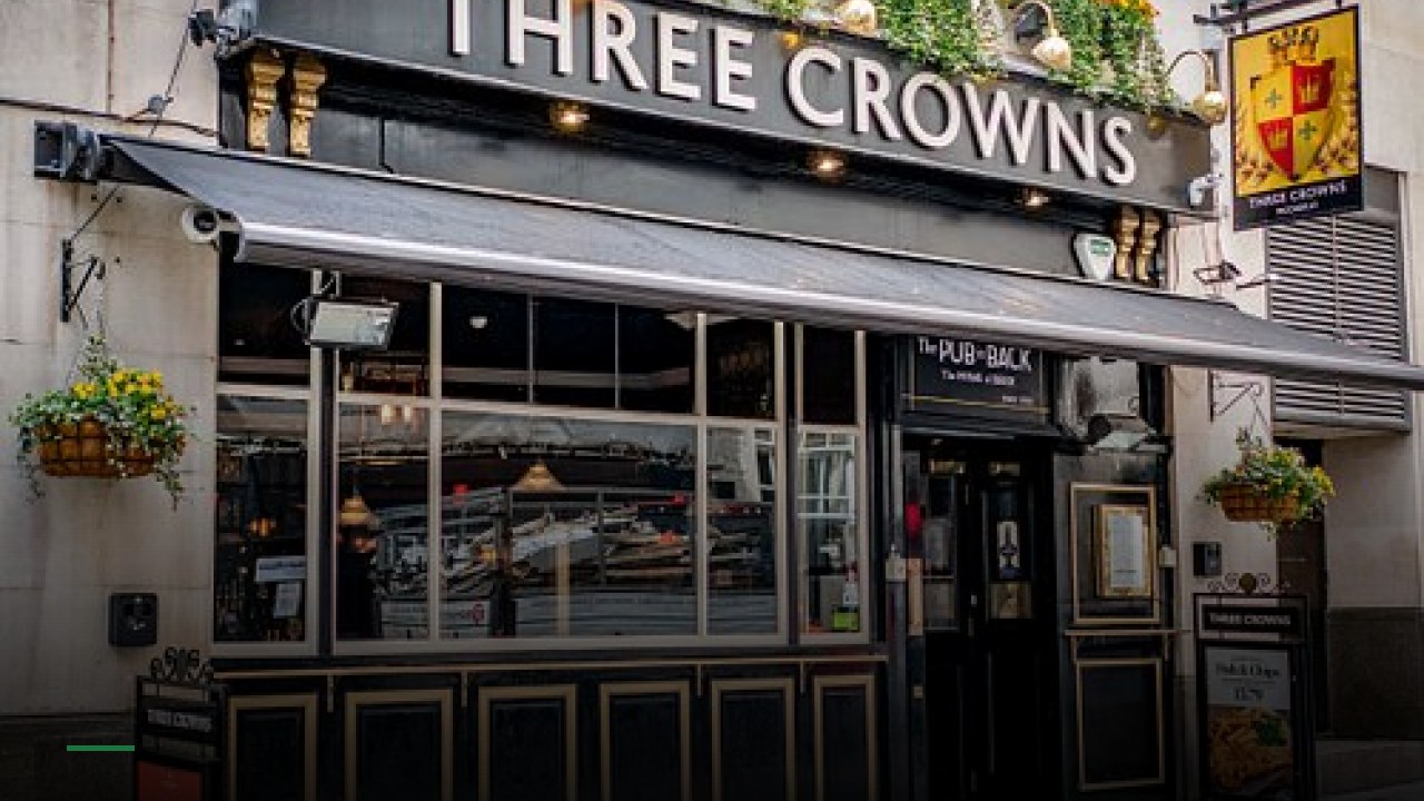 Three Crowns - Sports Bars in London