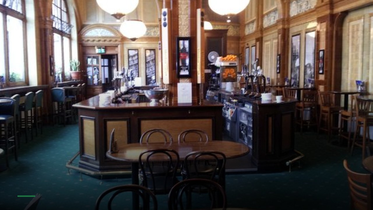 Tiles Bar - Sports Bars in Edinburgh