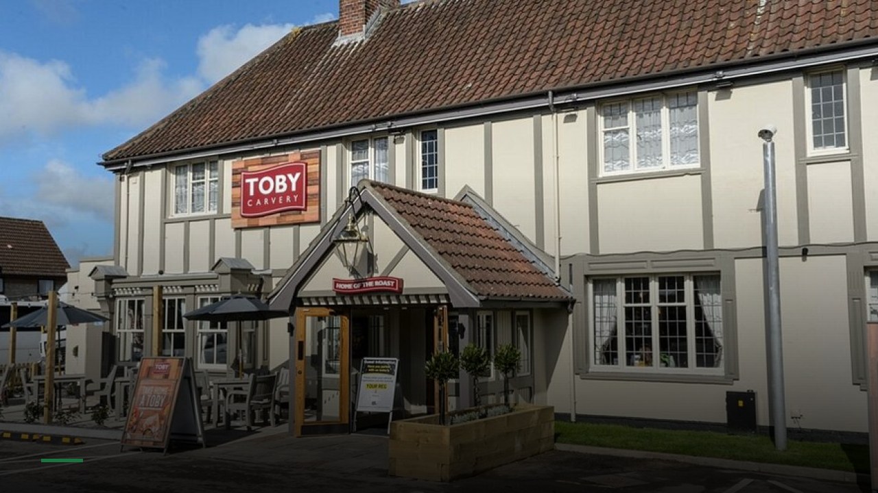 Toby Carvery Maes Knoll (Bristol) - Sports Bars in Bristol