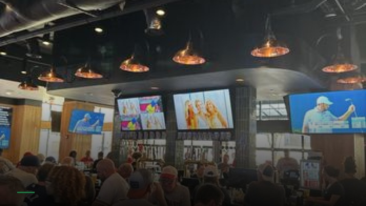 Tom's Watch Bar - Cincinnati - Sports Bars in Cincinnati