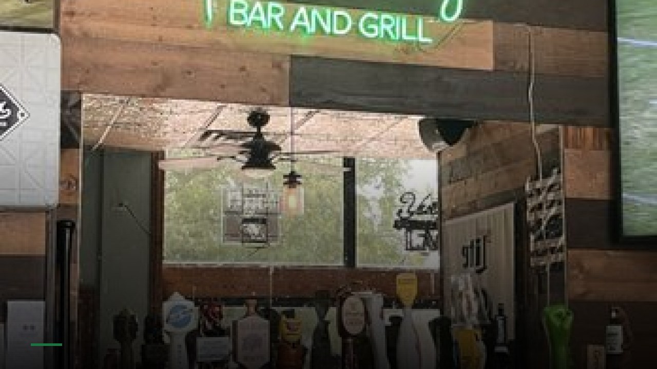 Turtle's Bar & Grill - Sports Bars in Chicago