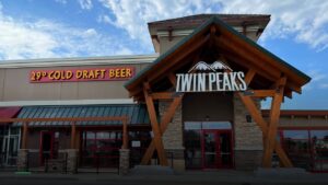 Twin Peaks — Sports bars in Kansas City