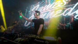 Varsity Tavern — Sports bars in Phoenix