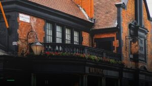 Wolfpack Fulham — Pubs in London