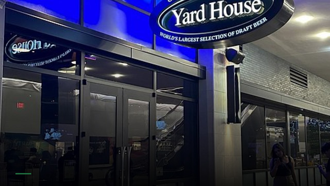 Yard House - Sports Bars in Sacramento