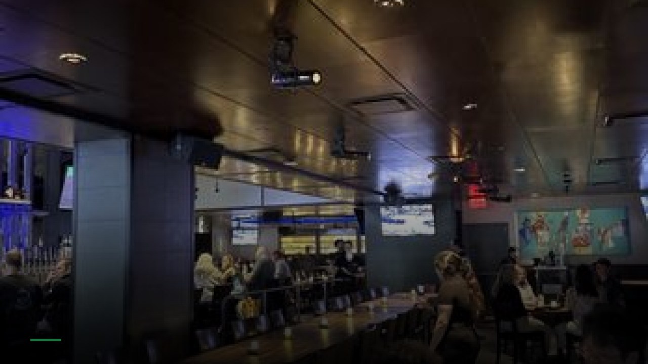 Yard House - Sports Bars in Seattle